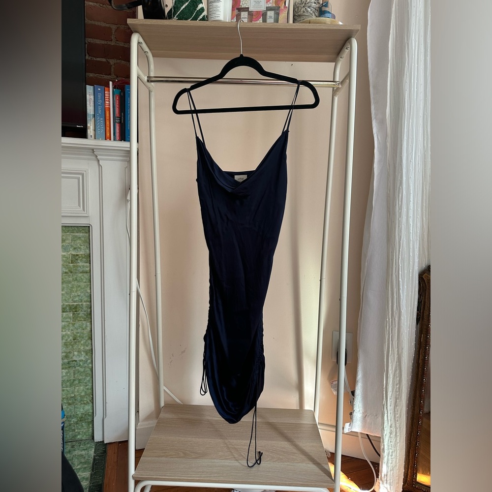 Aritzia Navy Silk Dress tie sizes size M